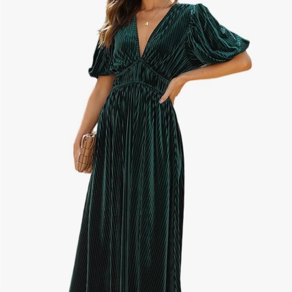 Women's Emerald Green Velvet Maxi Dress
